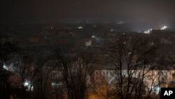 Українцям загрожує відключення світла по 20 годин на день, якщо Росія виведе з ладу АЕС, а морози триватимуть, каже аналітик Олександр Харченко