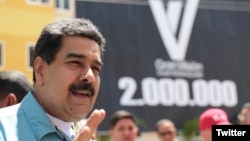 El presidente de Venezuela, Nicolás Maduro, durante el anuncio de la construcción de viviendas que serán financiadas con el Petro, la criptomoneda del gobierno venezolano. Caracas, marzo 20 de 2018. Foto: @prensapresidencial.