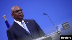 Міністр оборони США Ллойд Остін на пресконференції під час зустрічі міністрів оборони країн НАТО в штаб-квартирі Альянсу в Брюсселі, Бельгія, 14 червня 2024 року. REUTERS/Johanna Geron