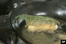 Many cooks consider cast iron to be an ideal heat conductor, which heats evenly and consistently.