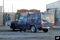 Betty Kwan Chinn loads up her catering truck and delivers food to people living on the street.