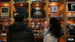 tokyo-museum-offers-visitors-flashback-to-defunct-technology