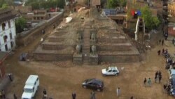 Nepal: Rescatistas de EE.UU. sacan con vida a joven