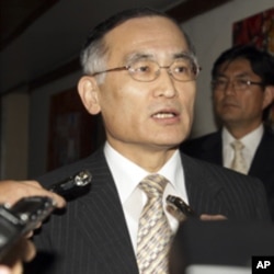 South Korea's Wi Sung-lac.