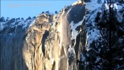 Приголомшливе явище: "вогняний водоспад" в Каліфорнії. Відео