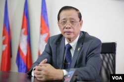 FILE: Sok Eysan, a spokesman and lawmaker of Cambodian's People Party, gave an interview to VOA in his office at CPP's headquarter in Phnom Penh on October 12, 2016. (Hean Socheata/ VOA Khmer)