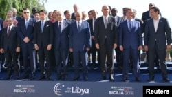 Les chefs de délégations à la Conférence sur la Libye, Palerme, Italie, le 13 novembre 2018.