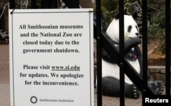 Pengumuman Penutupan Kebun Binatang "The National Zoo" di Washington, D.C., selama 'shutdown' 2 Januari 2019.