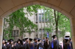 Sebuah upacara kelulusan di Universitas Yale di New Haven, Connecticut, 24 Mei 2010. (Foto: AP/Jessica Hill)