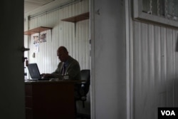 John Whyte heads up the project to rebuild Nahr al-Bared for UN agency UNRWA. (John Owens for VOA)