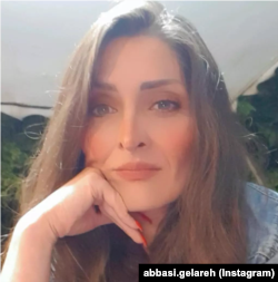 گلاره عباسی، فعال سیاسی پادشاهی‌خواه