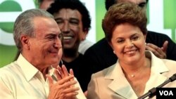 La nueva presidenta y el vicepresidente Michel Temer, quien también prestó juramento.