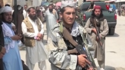 د پاکستان او افغانستان تر منځ لويه تجارتي لاره تورخم پرون په اتمه ورځ هم تړلې پرته وه 