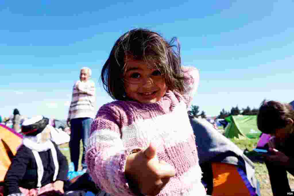 Child at Idomeni refugee camp on the Greece-Macedonia border, March 8, 2016. (Jamie Dettmer for VOA)