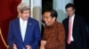 Kerry Meets With East Asian Officials
