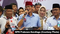 Cawapres 02 Sandiaga Uno dalam acara kampanye terbuka di GOR Ciracas, Jakarta Timur 25 Maret 2019. (Foto dok: BPN Prabowo-Sandiaga)