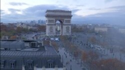 Police, Protesters Tangle in Paris