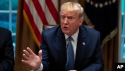 លោក​ប្រធានាធិបតី ដូណាល់ ត្រាំ ថ្លែង​នៅ​ក្នុង​កិច្ចប្រជុំ​តុមូល​មួយ នៅ​ក្នុង​សេតវិមាន កាលពី​ថ្ងៃទី១៦ ខែធ្នូ ឆ្នាំ២០១៩។