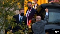 美国白宫国家安全顾问沙利文在瑞士苏黎世离开了与中共外事主管杨洁篪举行了会谈的凯悦酒店 。（2021年10月6日）