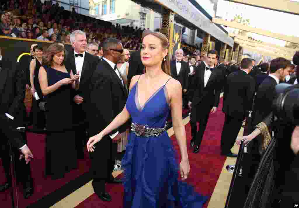 Brie Larson arrives at the Oscars on Feb. 28, 2016, at the Dolby Theatre in Los Angeles. 