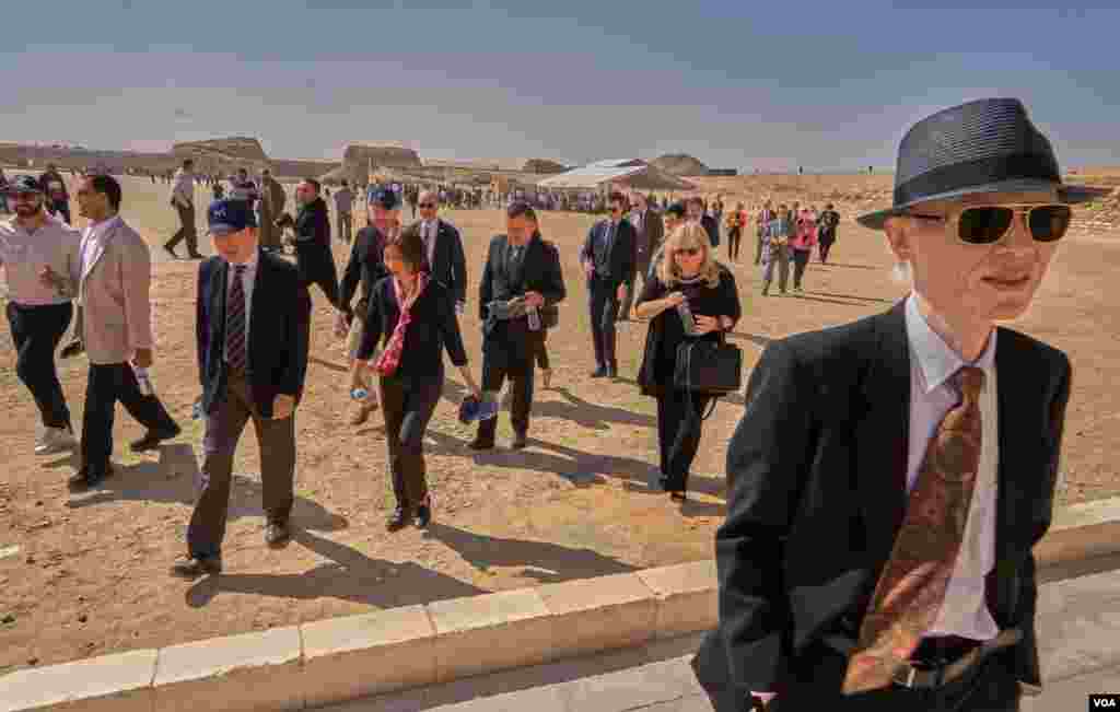 The Egyptian cabinet invited a group of ambassadors and foreign diplomats to the opening to promote Egypt&#39;s tourism sites and garner international support for upcoming restoration projects. (H. Elrasam/VOA)