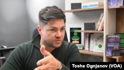 Биткоинот е дигитално злато, локомотива што ги влече напред другите криптовалути, вели Дарко Симуновски, аналитичар за криптовалути и автор на книга „Фундаменти на криптоиндустријата“