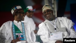 Duel au sommet entre le président Buhari du Congrès des progressistes (APC) et son adversaire du Parti populaire démocratique (PDP) Atiku Abubakar qui se disputent la magistrature suprême.