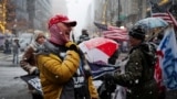 Сторонники и противники Трампа в центре Вашингтона, 19 января 2025 года