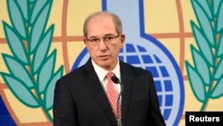 Organisation for the Prohibition of Chemical Weapons Director General Ahmet Uzumcu speaks during a news conference in The Hague, October 9, 2013. 