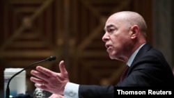 El secretario de Seguridad Nacional, Alejandro Mayorkas, testifica frente al Congreso de Estados Unidos, el 26 de mayo de 2021.
