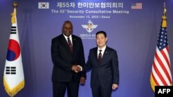 Министрите за одбрана разговараа во Сеул
