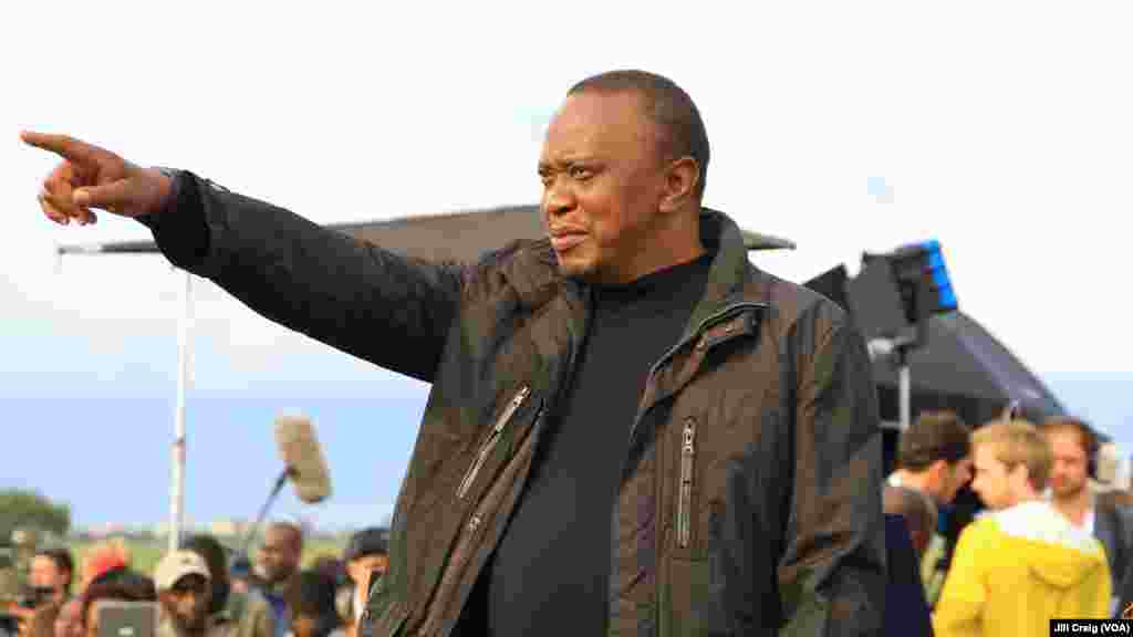 Kenya President Uhuru Kenyatta watches 105 tons of elephant ivory and more than 1 ton of rhino horn being destroyed in a bid to stamp out the illegal ivory trade, Nairobi National Park, Kenya, April 30, 2016.