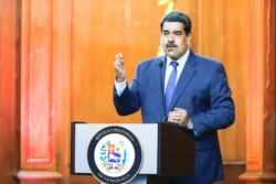 El presidente de Venezuela, Nicolás Maduro, habla durante la ceremonia nacional de entrega de premios en Venezuela.