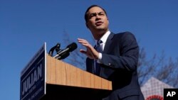Julián Castro, habla durante un evento en el que anunció su decisión de buscar la nominación presidencial demócrata 2020, el 12 de enero de 2019, en San Antonio. AP/Eric Gay.