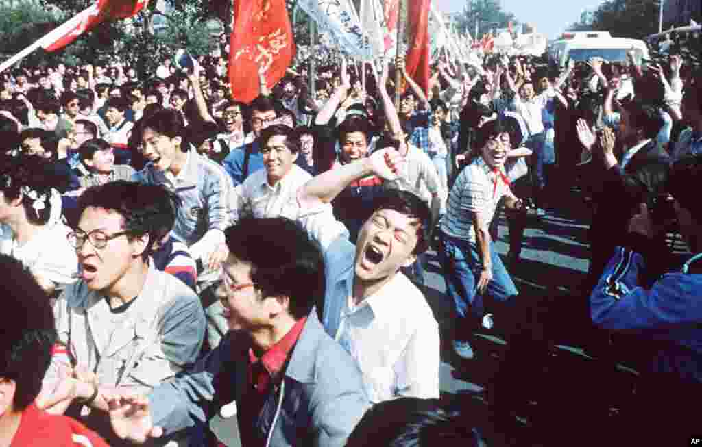 Student pro-democracy demonstrations in Tiananmen Square, 1989.