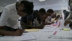 Clinton Resumes Campaign After Health Break