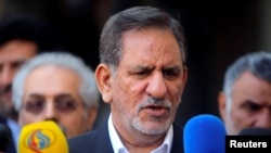 Wakil Presiden Iran Eshaq Jahangiri berbicara selama konferensi pers setelah pertemuan dengan ulama Syiah terkemuka Irak, Ayatollah Ali al-Sistani di Najaf, selatan Baghdad, 18 Februari 2015. (Foto: Reuters/Alaa Al-Marjan)
