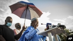 L'imam Mahmoud Dicko fait un discours à Bamako, au Mali, le 21 août 2020.