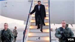 El secretario Panetta realiza una visita de dos días a Afganistán para monitorear el progreso de los esfuerzos contra insurgencia encabezados por Estados Unidos.