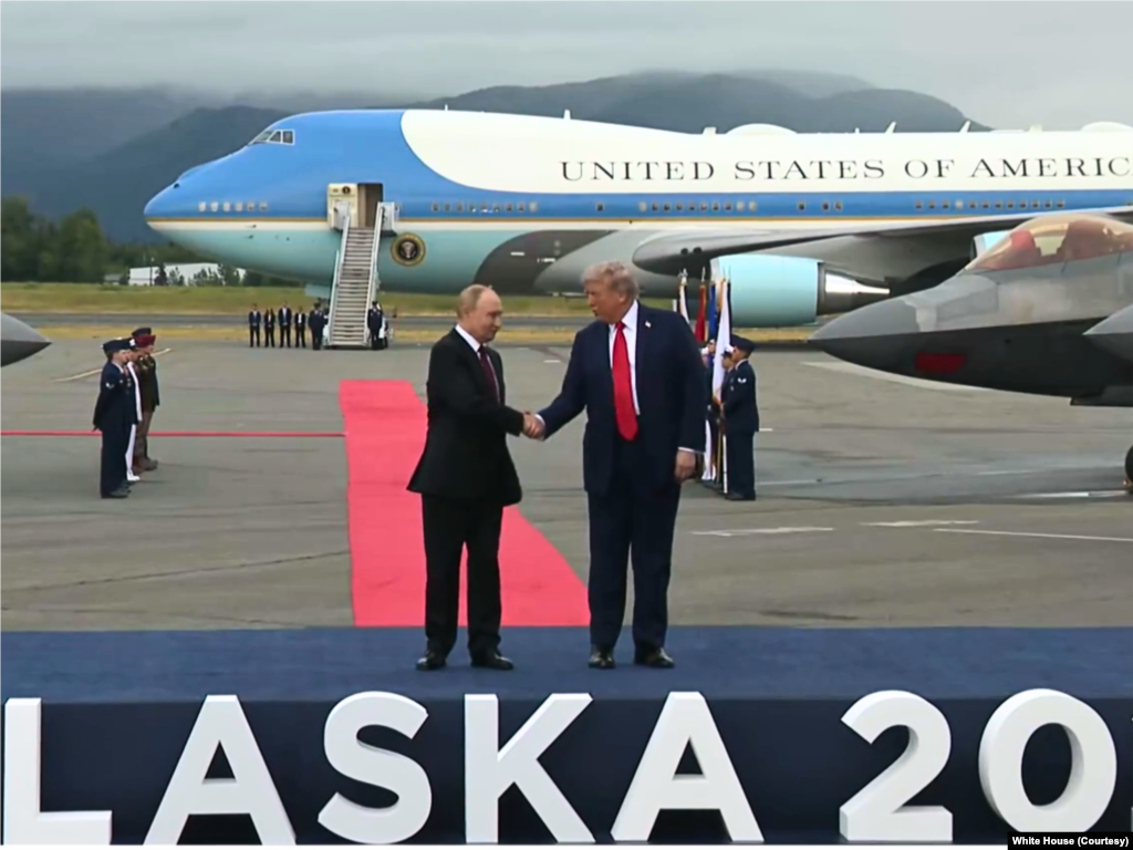 دیدار تاریحی دونالد ترامپ، رئیس جمهوری آمریکا، و ولادیمیر پوتین، رئیس جمهوری روسیه، در آلاسکا (جمعه ۲۴ مرداد ۱۴۰۴)