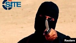 "Jihadi John," warga Inggris yang bernama asli Mohammed Emwazi, algojo ISIS yang tampil dalam video tahun 2014 (foto: dok).