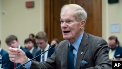 بیل نلسون، رئیس سازمان ملی هوانوردی و فضای آمریکا، ناسا، در نشستی در مجلس نمایندگان آمریکا - ۱۷ آوریل ۲۰۲۴ 