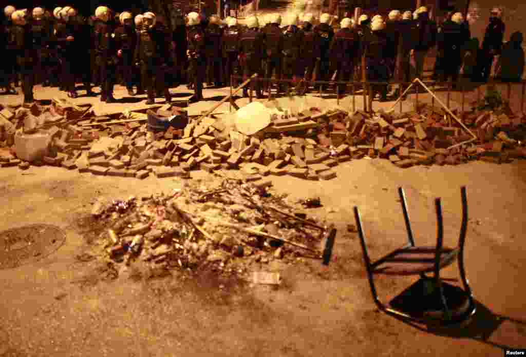 Riot police officers gather in central Ankara, Turkey, June 10, 2013. 