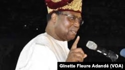 Nicephore Soglo, ancien président du Bénin, à une séance d'explication sur la France-Afrique, le 31 mai 2015. (VOA/Ginette Fleure Adandé)