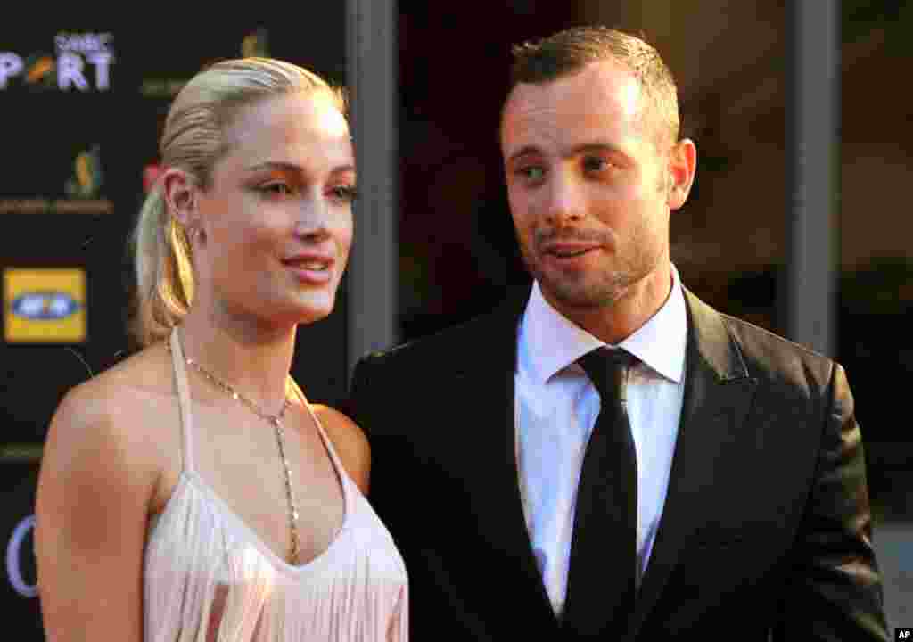 Oscar Pistorius and Reeva Steenkamp at an awards ceremony in Johannesburg, November 4, 2012.