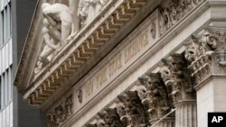 Fachada de la Bolsa de Nueva York en Wall Street, Manhattan.