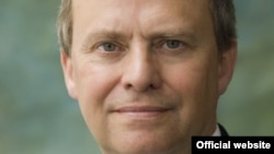 Андерс Аслунд, Інститут міжнародної економіки Пітерсона (Вашингтон).