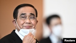 Perdana Menteri Thailand Prayut Chan-o-cha saat menghadiri Dialog Pemimpin APEC dengan Dewan Penasihat Bisnis APEC pada KTT Kerja Sama Ekonomi Asia-Pasifik (APEC), 18 November 2022, di Bangkok, Thailand. Lillian Suwanrumpha/Pool via REUTERS
