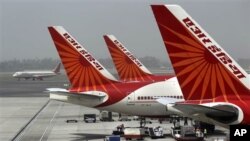 Air India planes at Indira Gandhi International Airport in New Delhi (April 2011 file photo).