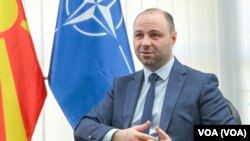 Со САД склучивме шест нови договори на повеќе од 20 милиони евра од кои дел се за софистицирани дронови. Сите средства се директно од фондовите на Соединетите држави, вели министерот за одбрана, Владо Мисајловски во разговор за Гласот на Америка